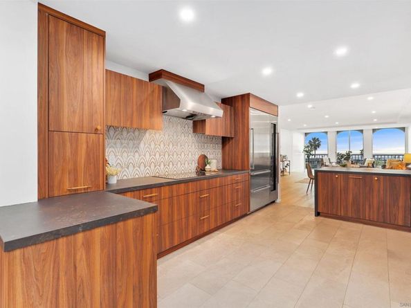 1001 Genter St 2H, La Jolla CA 92037
