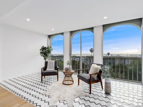 1001 Genter St 2H, La Jolla CA 92037