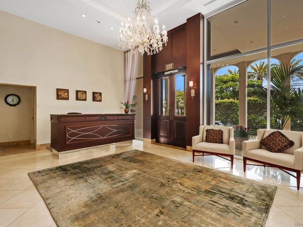 1001 Genter St 2H, La Jolla CA 92037