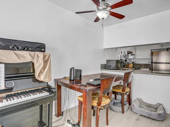 5696 Caminito Roberto, San Diego CA 92111