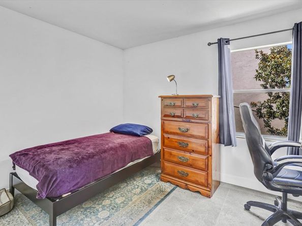 5696 Caminito Roberto, San Diego CA 92111