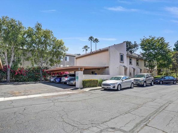 5696 Caminito Roberto, San Diego CA 92111