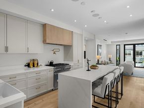 242 Playa Del Norte St, La Jolla CA 92037