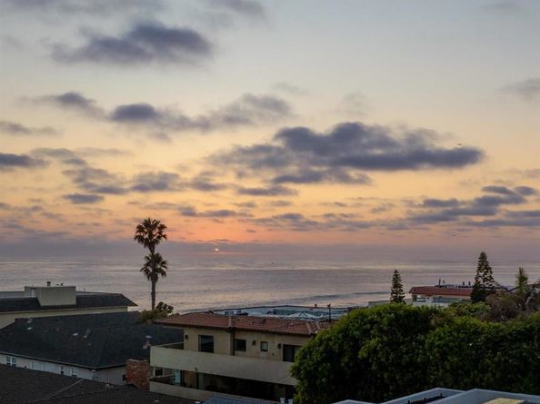242 Playa Del Norte St, La Jolla CA 92037