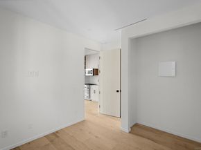 242 Playa Del Norte St, La Jolla CA 92037