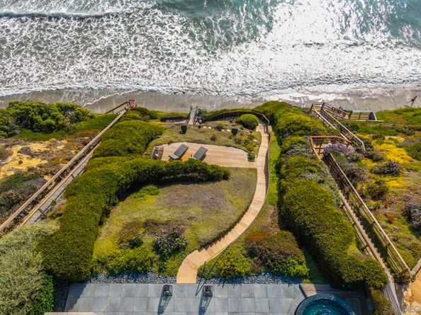 1230 Neptune Ave, Encinitas CA 92024