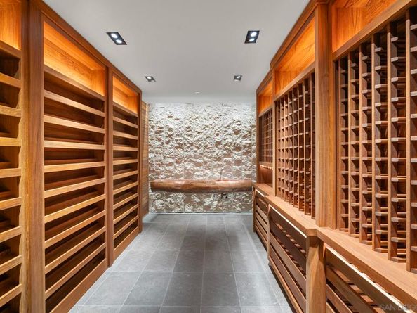 1230 Neptune Ave, Encinitas CA 92024