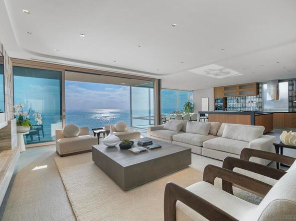 1230 Neptune Ave, Encinitas CA 92024