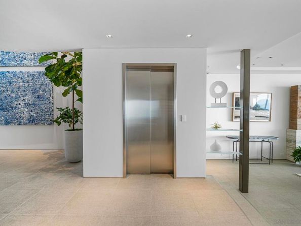 1230 Neptune Ave, Encinitas CA 92024