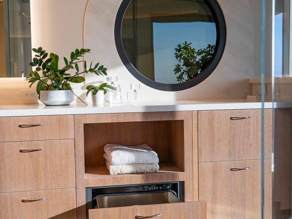 1230 Neptune Ave, Encinitas CA 92024