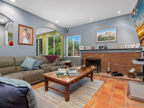 2238 Oceanview Rd, Oceanside CA 92056