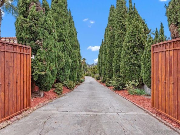 2238 Oceanview Rd, Oceanside CA 92056