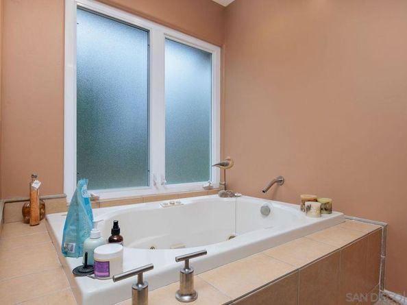 2238 Oceanview Rd, Oceanside CA 92056