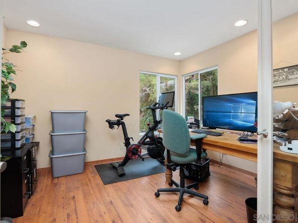 2238 Oceanview Rd, Oceanside CA 92056