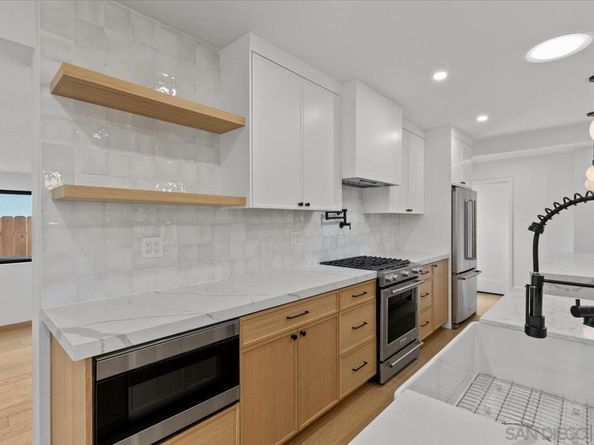 5027 E Mountain View Dr, San Diego CA 92116