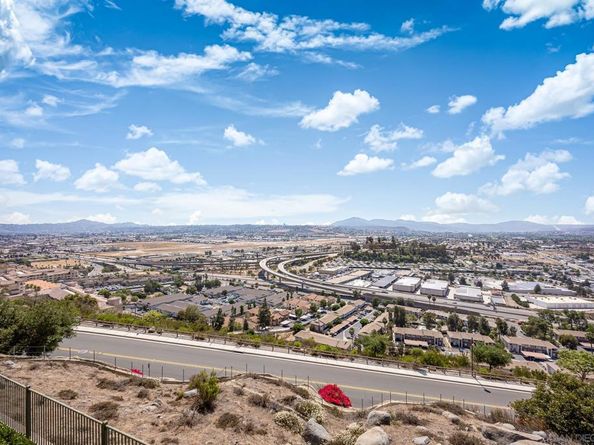 1110 Calabria St, Santee CA 92071