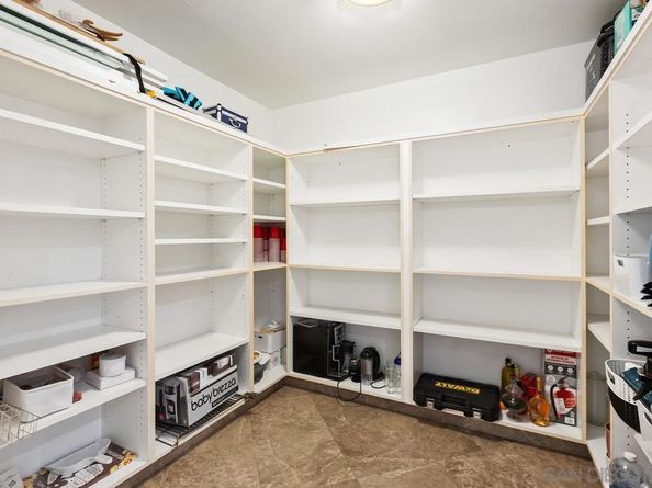 645 Front St 2004, San Diego CA 92101