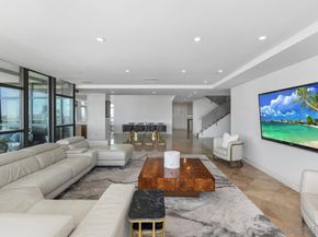 645 Front St 2004, San Diego CA 92101
