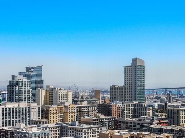 645 Front St 2004, San Diego CA 92101