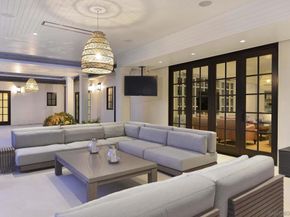 1009 Solymar Drive, La Jolla CA 92037