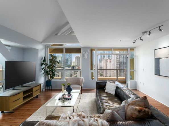 350 W Ash St 1207, San Diego CA 92101