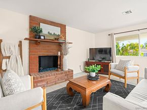 14105 Durhullen Dr, Poway CA 92064
