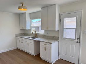 1011 Knowles Ave., Carlsbad CA 92008