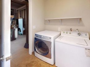 625 E J, Chula Vista CA 91910