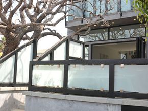 708 Hampton Drive, Venice CA 90291