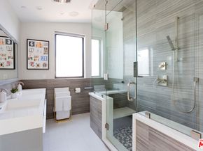 708 Hampton Drive, Venice CA 90291