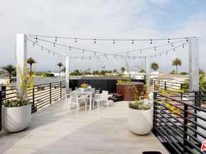 708 Hampton Drive, Venice CA 90291