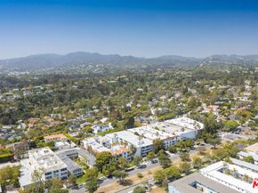 537 San Vicente Boulevard, Santa Monica CA 90402