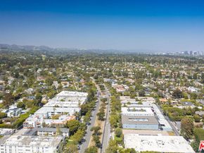 537 San Vicente Boulevard, Santa Monica CA 90402