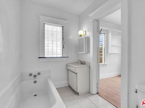 1412 S Victoria Avenue, Los Angeles CA 90019