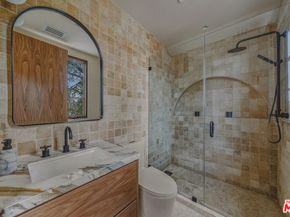 14000 Otsego Street, Sherman Oaks CA 91423