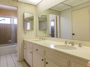 201 23rd Street, Santa Monica CA 90402