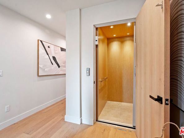 11651 Missouri Avenue, Los Angeles CA 90025