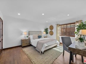 2504 Ocean Avenue, Venice CA 90291