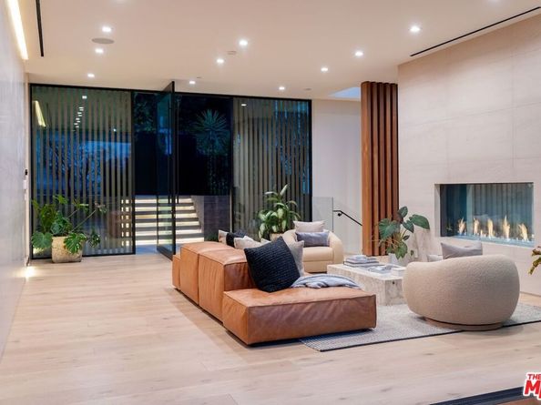 3748 Berry Drive, Studio City CA 91604