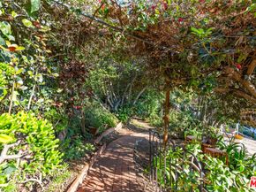 5603 Heatherdale Drive, Los Angeles CA 90043