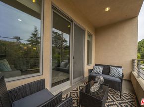 1318 Roxbury Drive 219, Los Angeles CA 90035