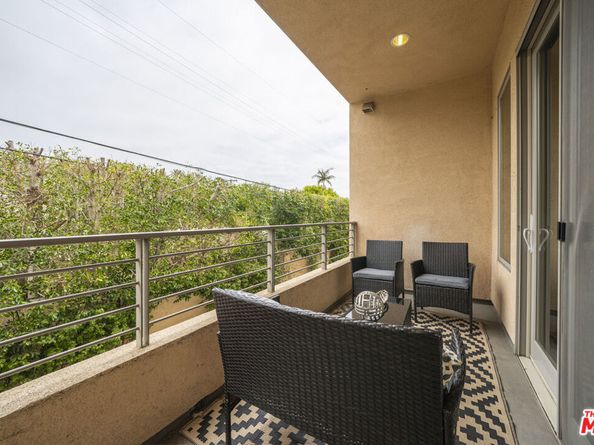 1318 Roxbury Drive 219, Los Angeles CA 90035