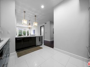 1318 Roxbury Drive 219, Los Angeles CA 90035