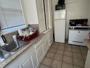 20 Breeze Avenue, Venice CA 90291