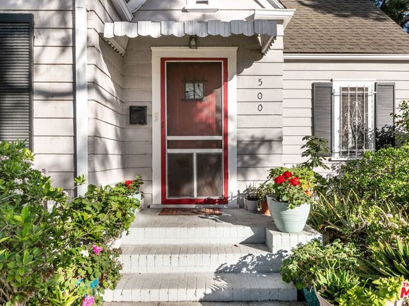 500 N Windsor Boulevard, Los Angeles CA 90004