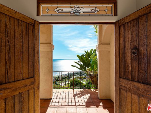 4240 Avenida De La Encinal, Malibu CA 90265