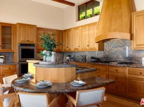 4240 Avenida De La Encinal, Malibu CA 90265