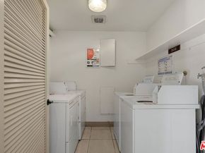 11645 Montana Avenue 215, Los Angeles CA 90049