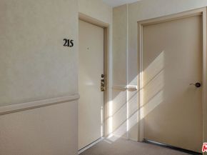 11645 Montana Avenue 215, Los Angeles CA 90049