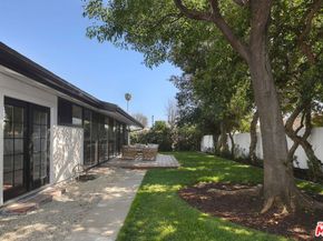 20330 Bryant Street, Winnetka CA 91306